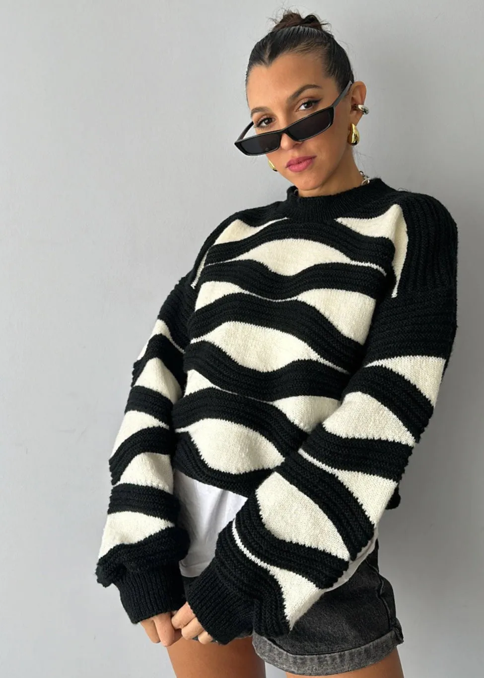 Abstract Wave Knit Sweater - Monochrome Style