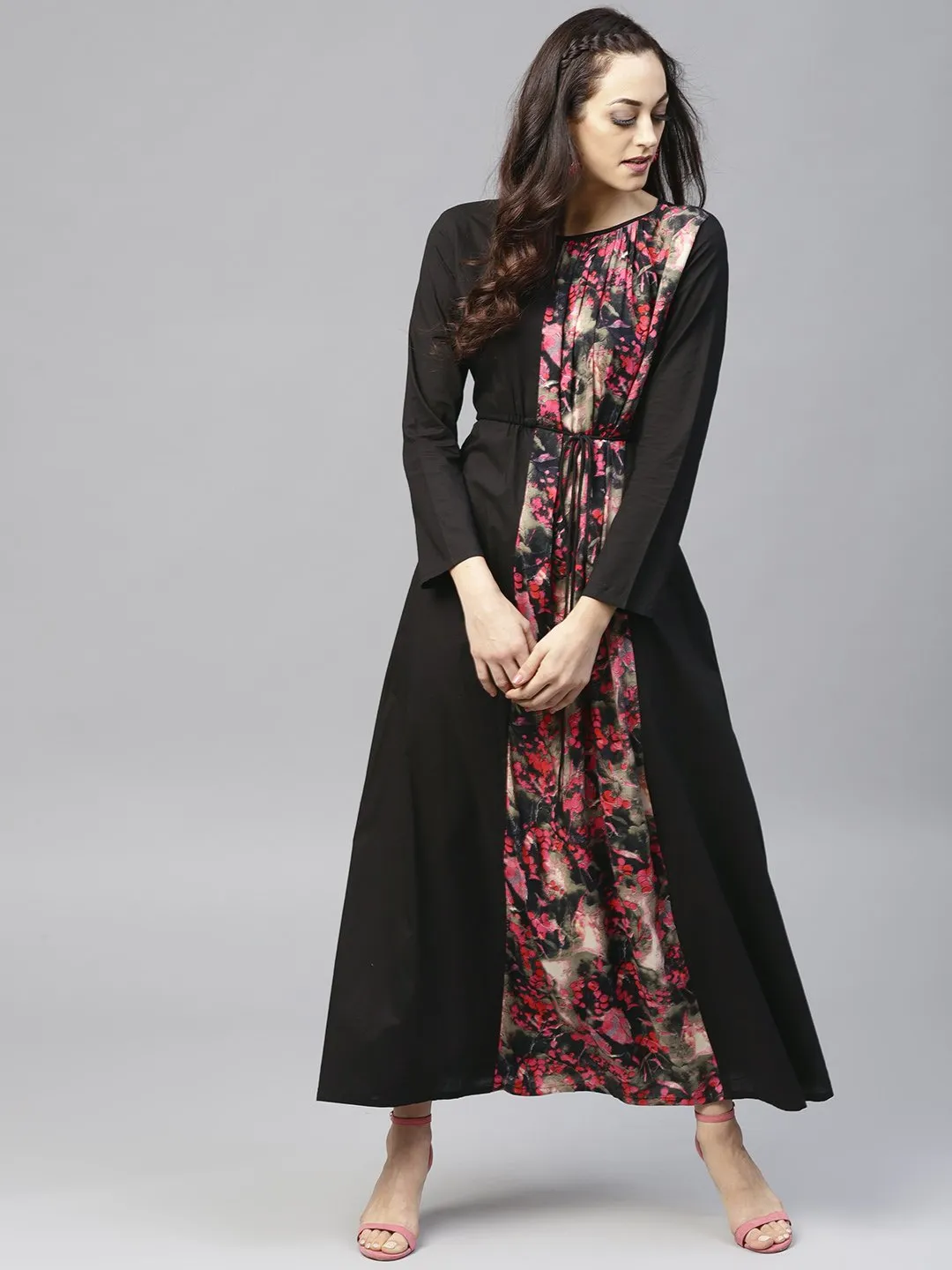 Black Printed Maxi Dress With Round Neck And Full Sleeves