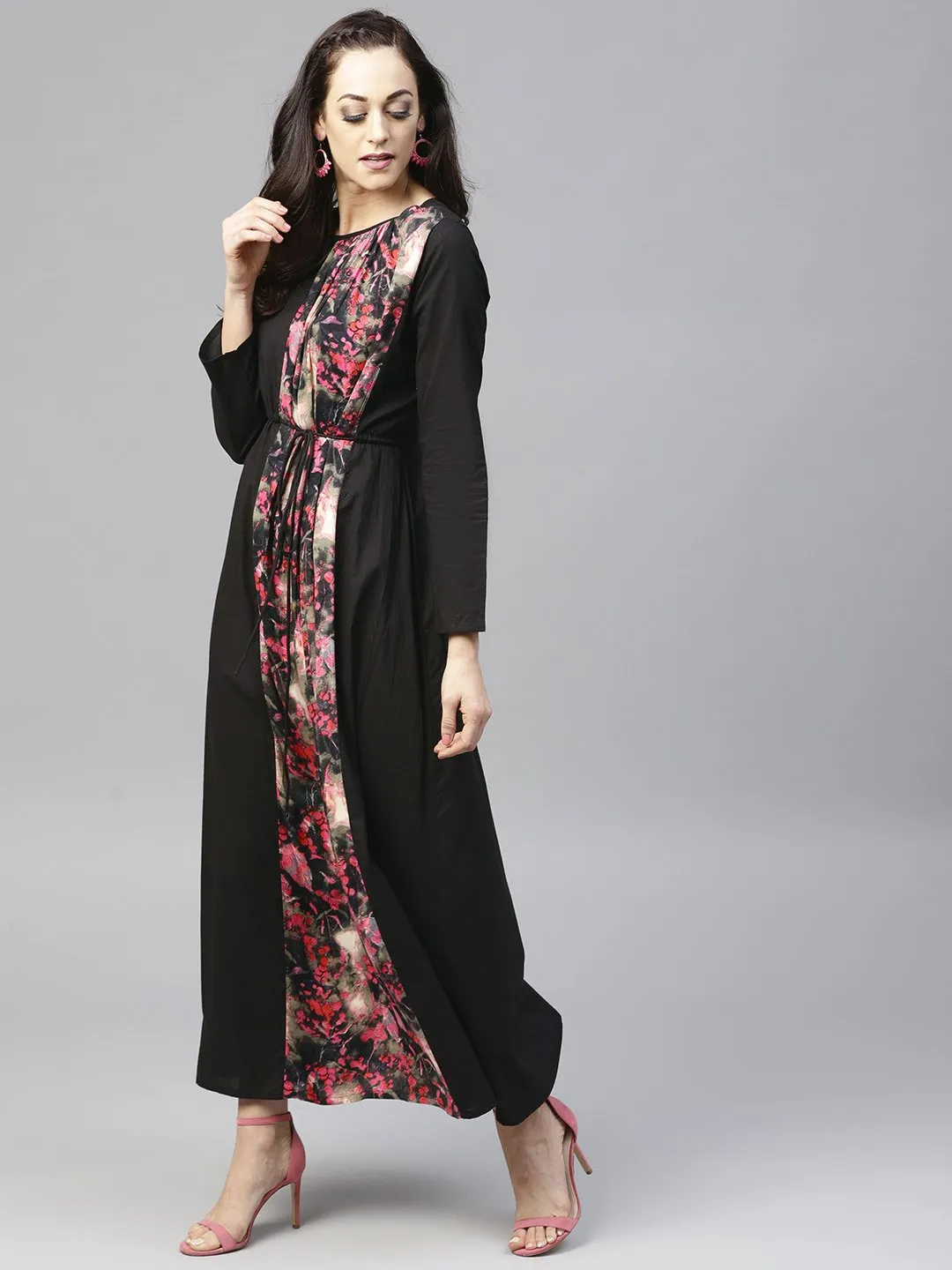 Black Printed Maxi Dress With Round Neck And Full Sleeves