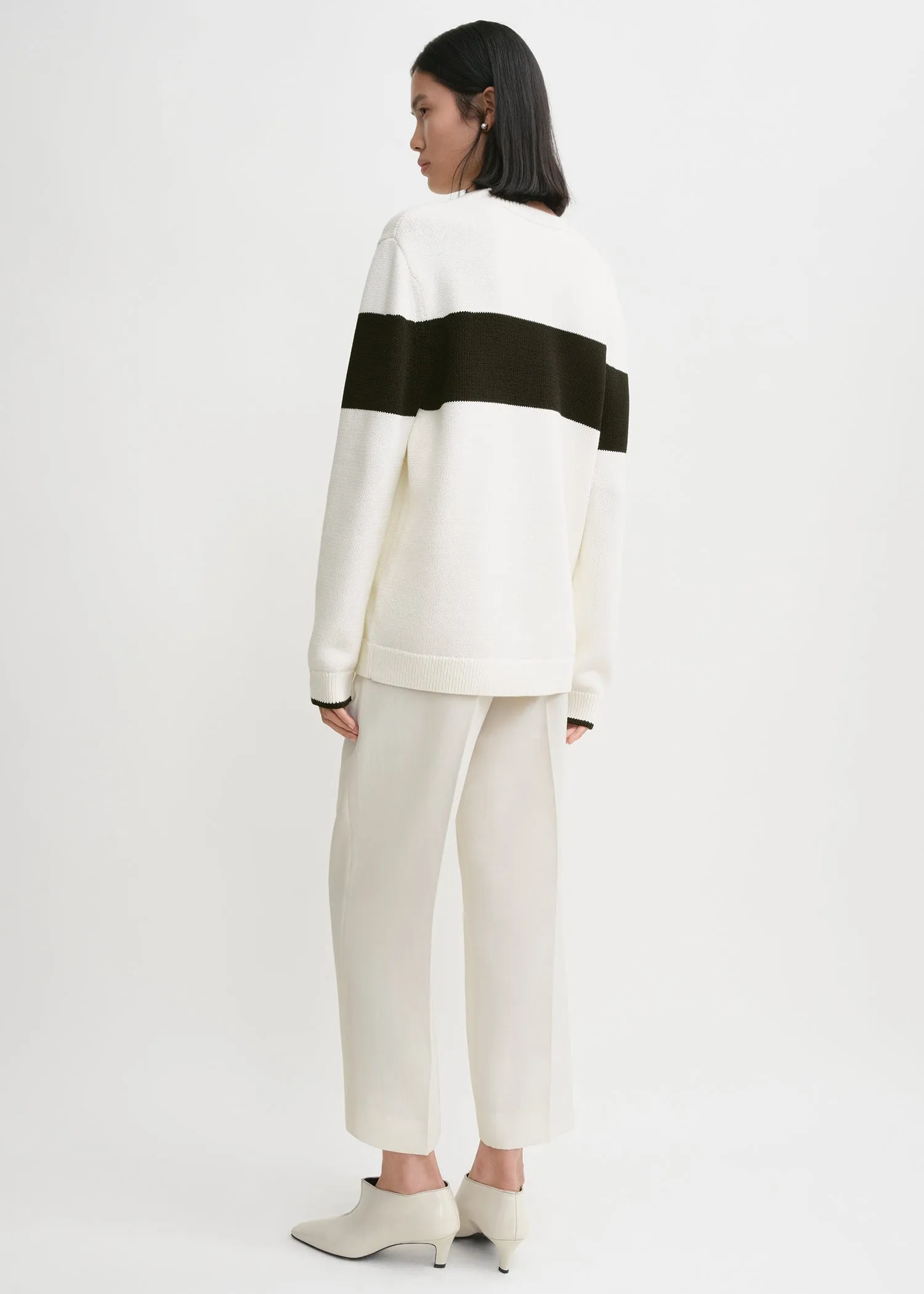 Contrast-stripe knit white/black