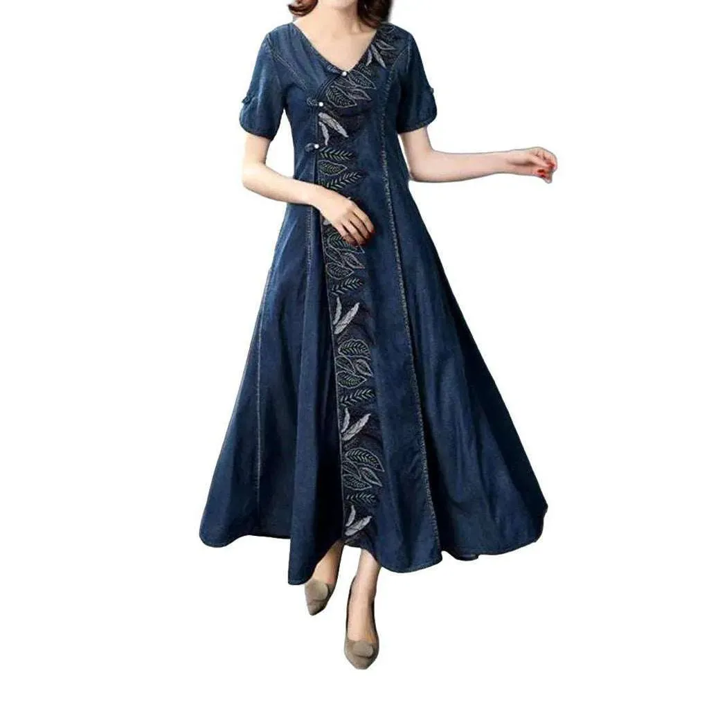 Embroidered bell-shaped jean dress