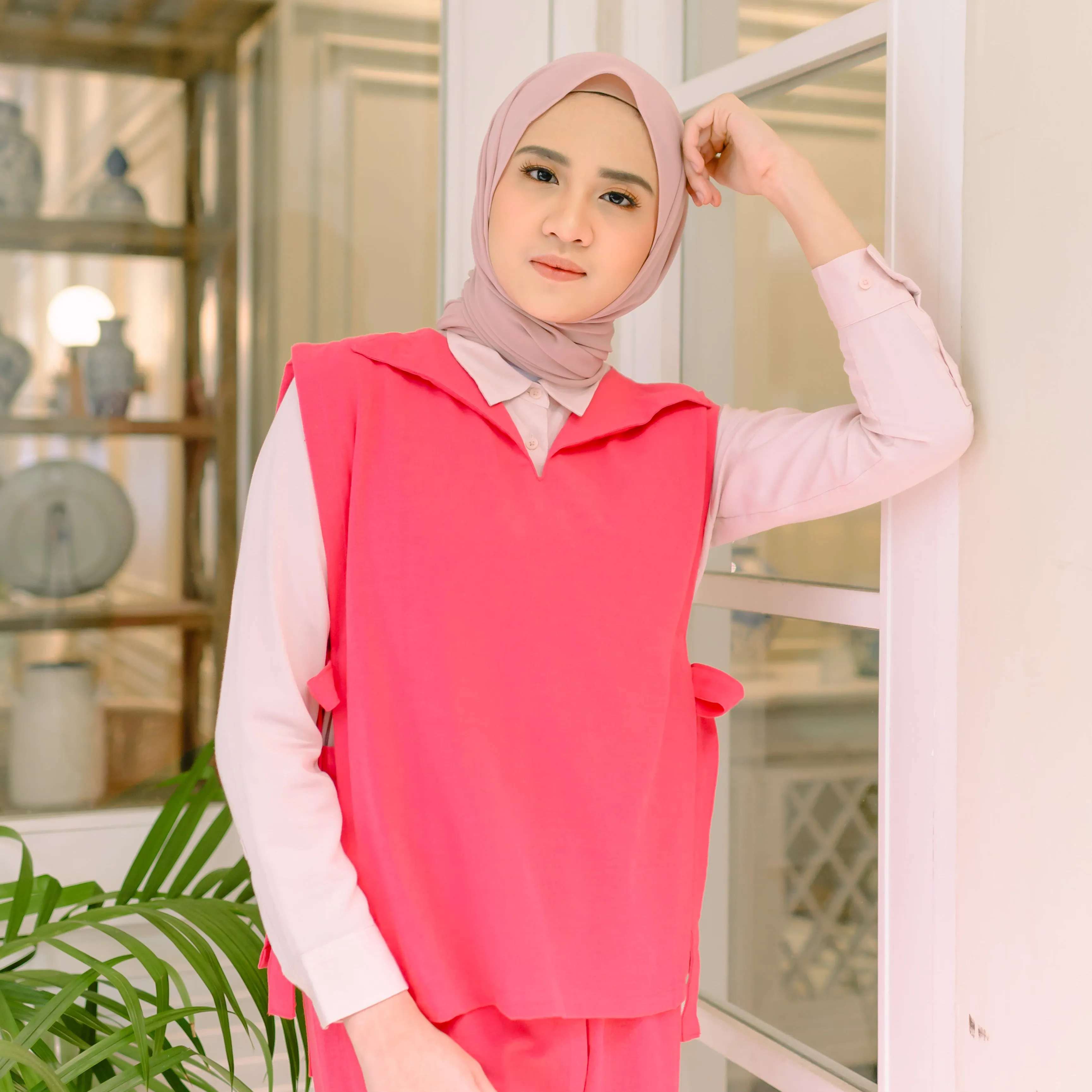 Kumi Vest Shocking Pink (Atasan Rompi Linen) Ukuran L