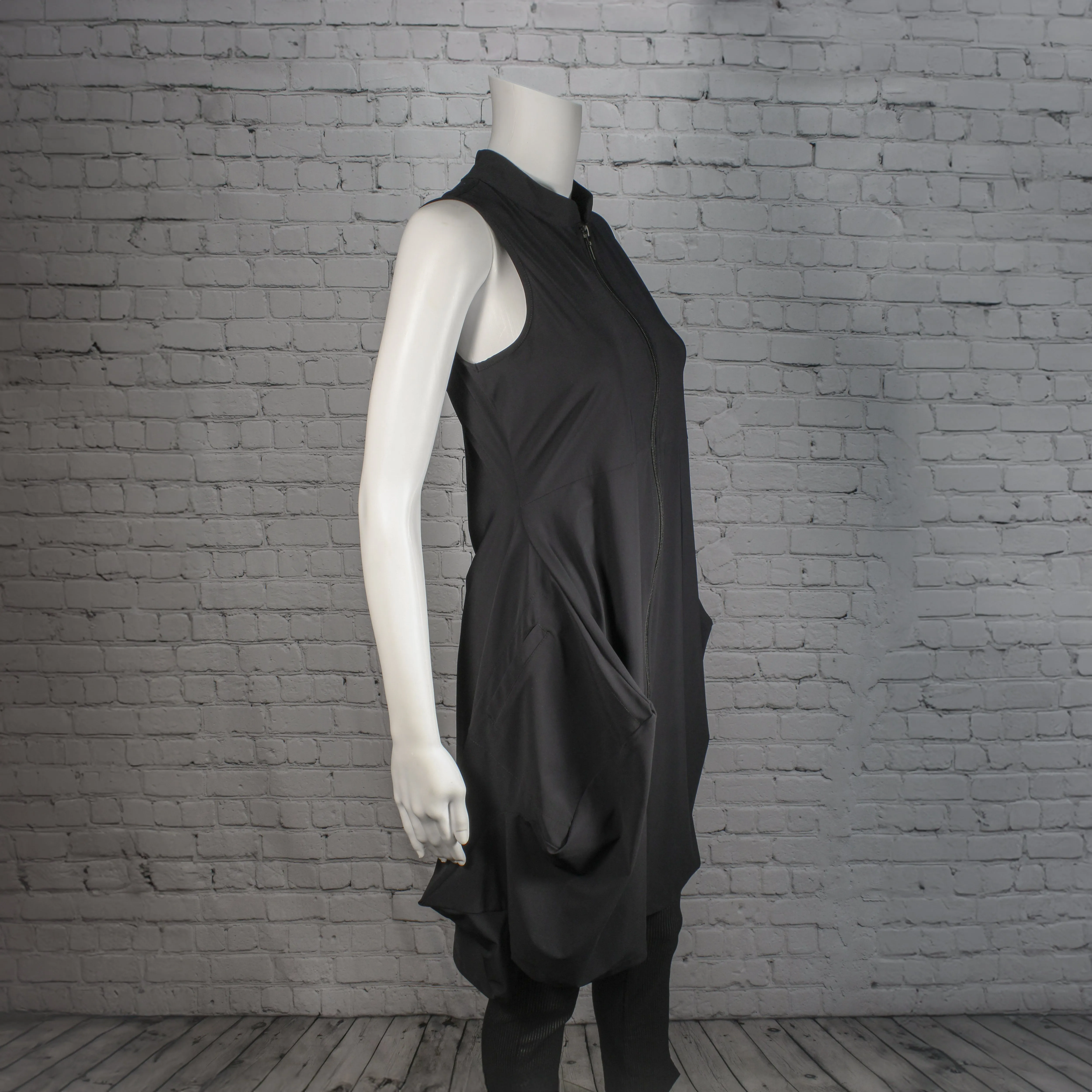 NEW! Tristan Vest in Black by Porto