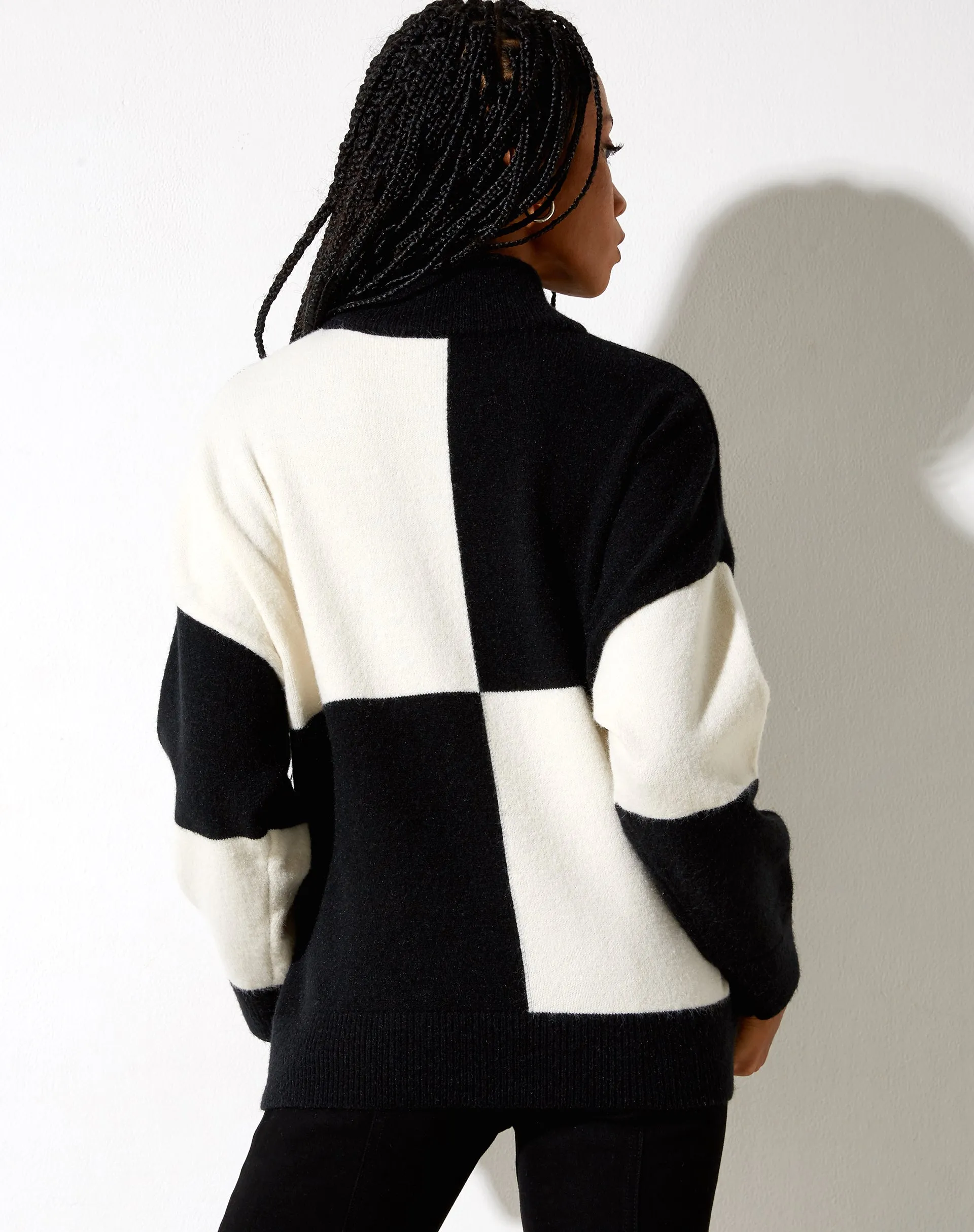 Tusca Sweatshirt in Black and Cream